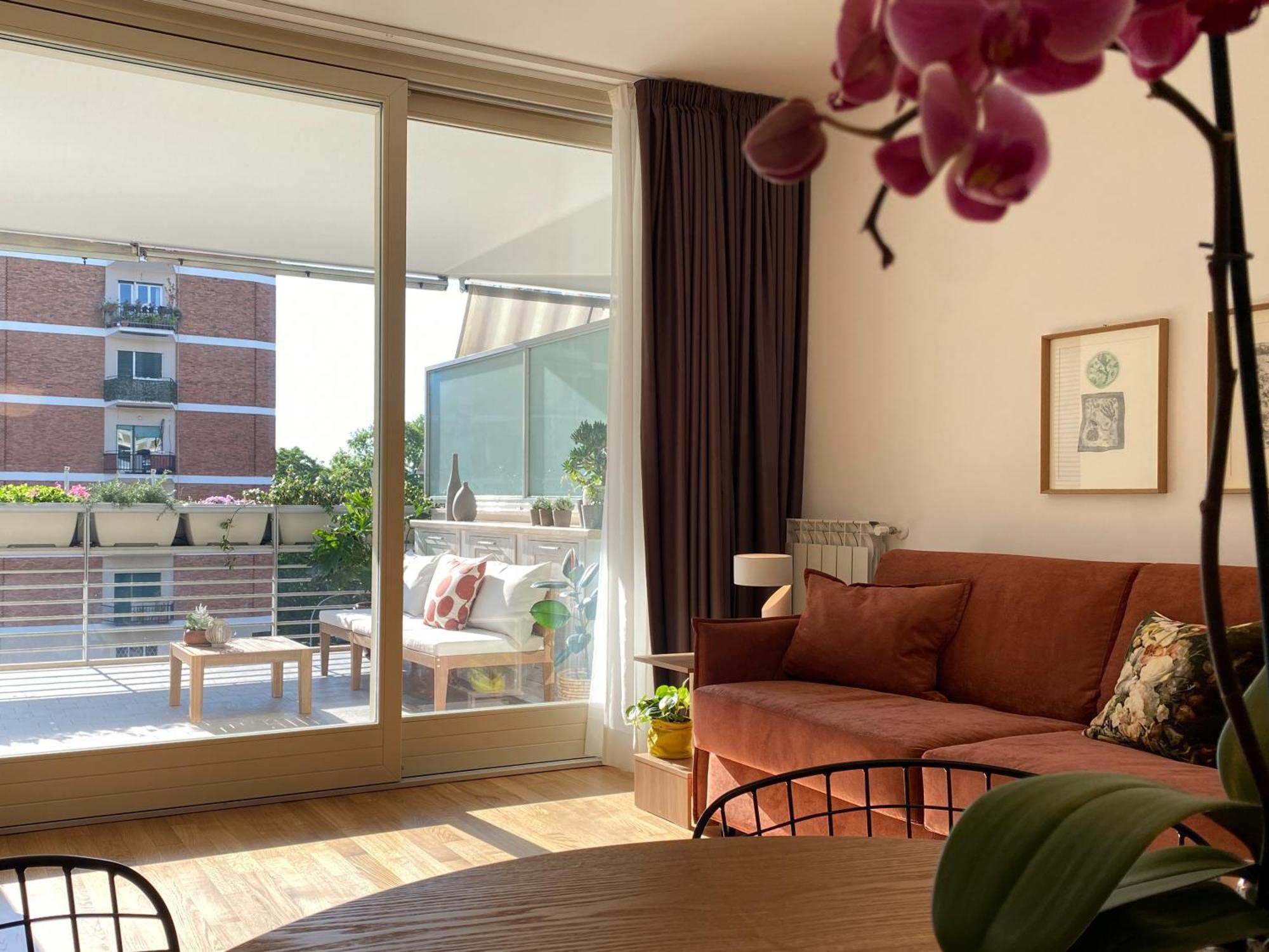 Lägenhet Be Close - Porta Portese Con Terrazza *